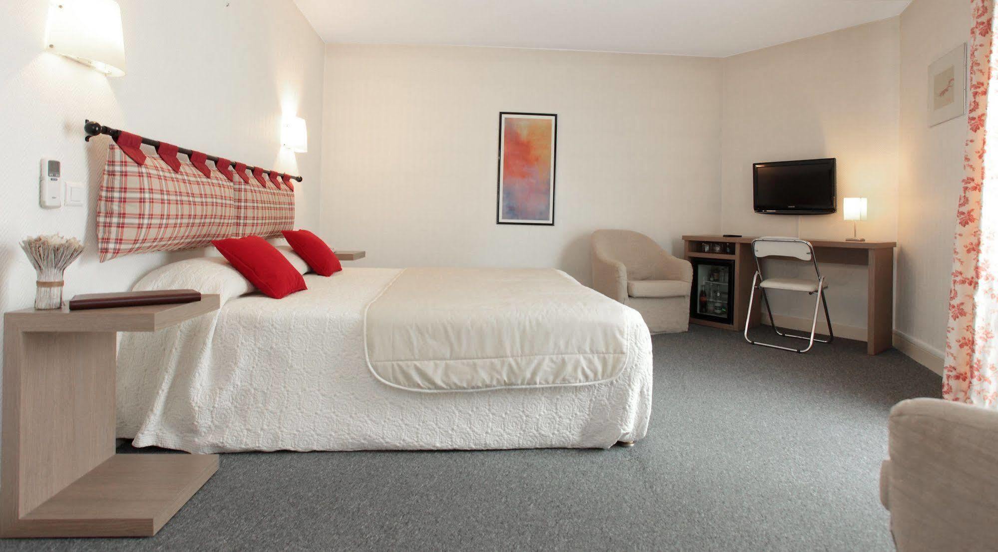 Hotel De Compostelle Sarlat-la-Caneda Bagian luar foto