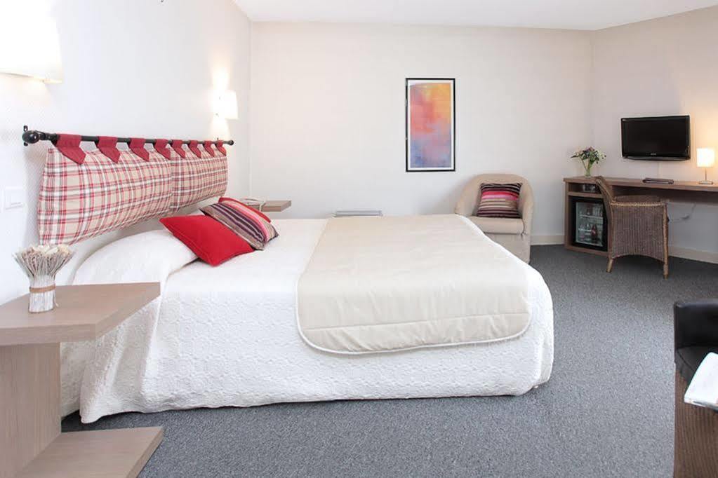 Hotel De Compostelle Sarlat-la-Caneda Bagian luar foto